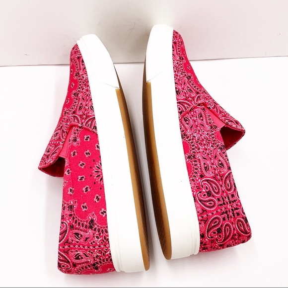 🆕{Steve Madden} Coulter Red Paisley Print Slip-On Sneakers - Picture 13 of 16